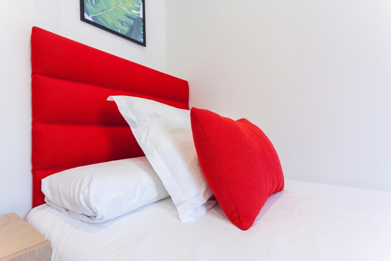 Rio Plaza En Madrid Apartment Luaran gambar